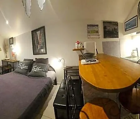 Redhouse Studios Roques - Zen 3* Muret